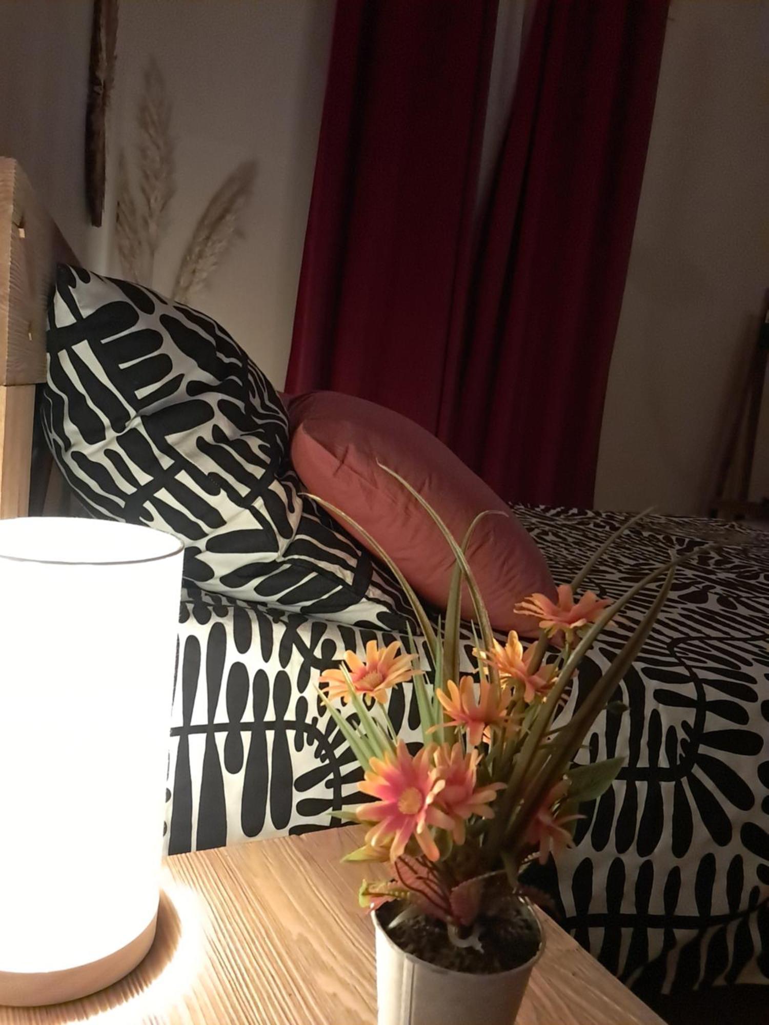 L'Oostaloo Logement De Vacances Usclas-l'Herault Exterior foto